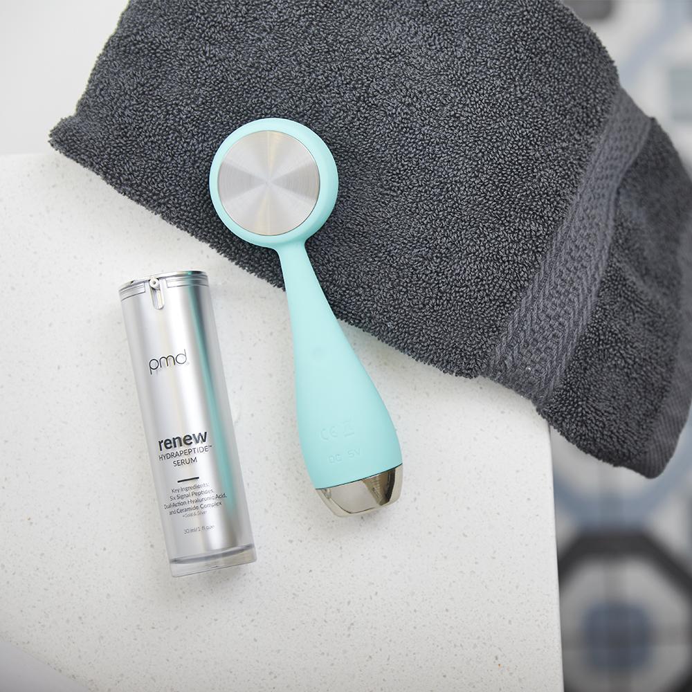 renew HydratingPeptides™  Serum